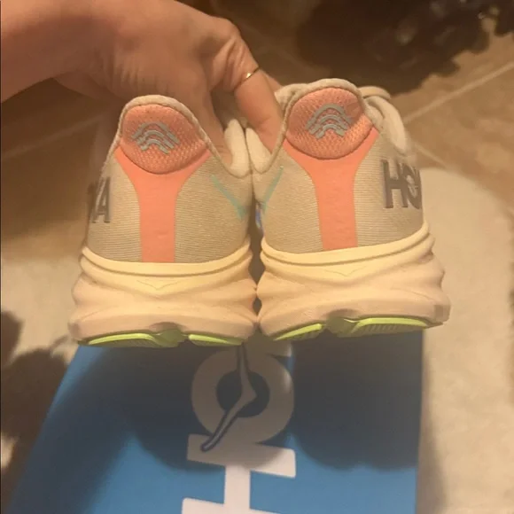 HOKA One One Clifton 9 - vanilla astral (women’s) - Picture 9 of 11